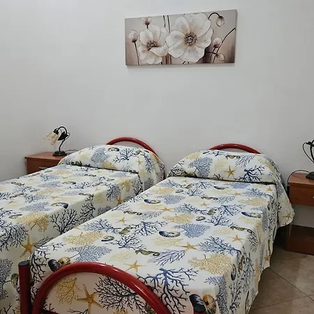בית נופש Dimora Sabbia E Mare 1 *