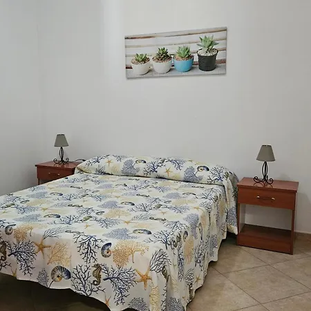 בית נופש Dimora Sabbia E Mare 1 *