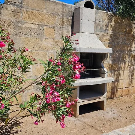 בית נופש Dimora Sabbia E Mare 1 *